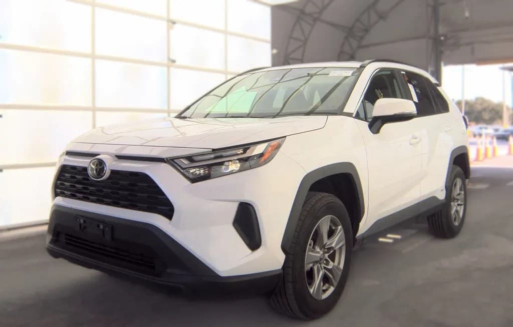 2025 TOYOTA RAV4 HYBRID XLE