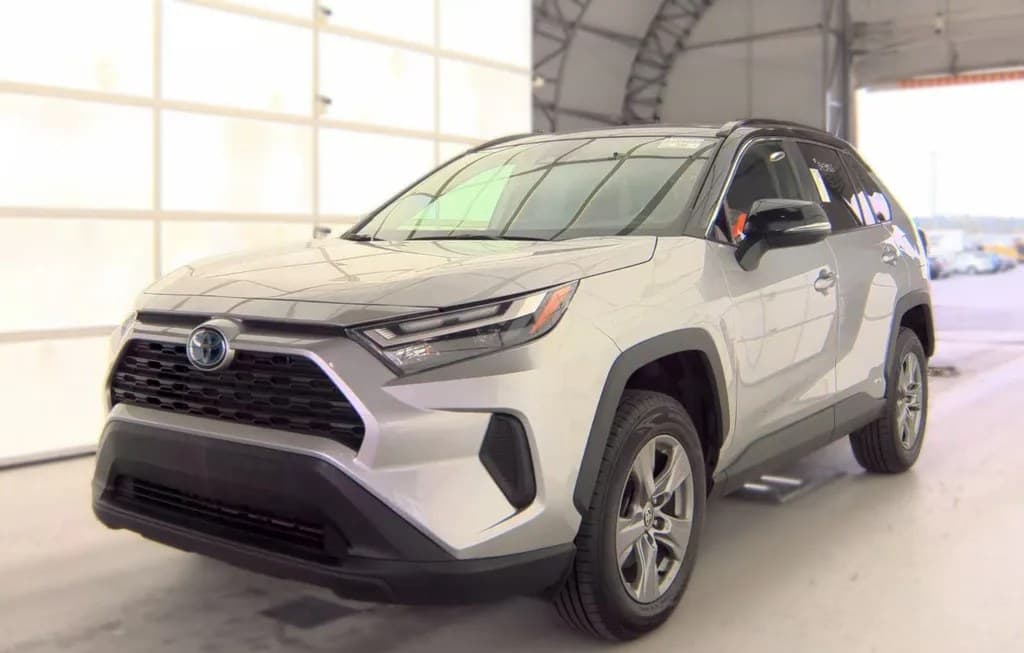 2024 TOYOTA RAV4 HYBRID XLE