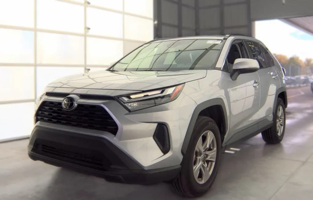 2025 TOYOTA RAV4 HYBRID XLE