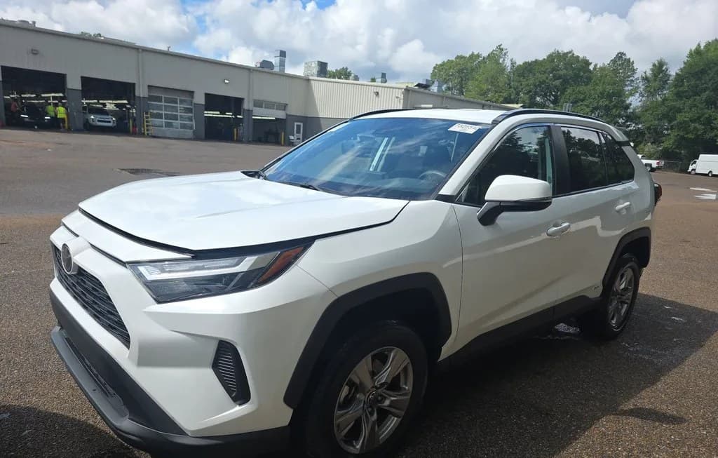 2025 TOYOTA RAV4 HYBRID XLE