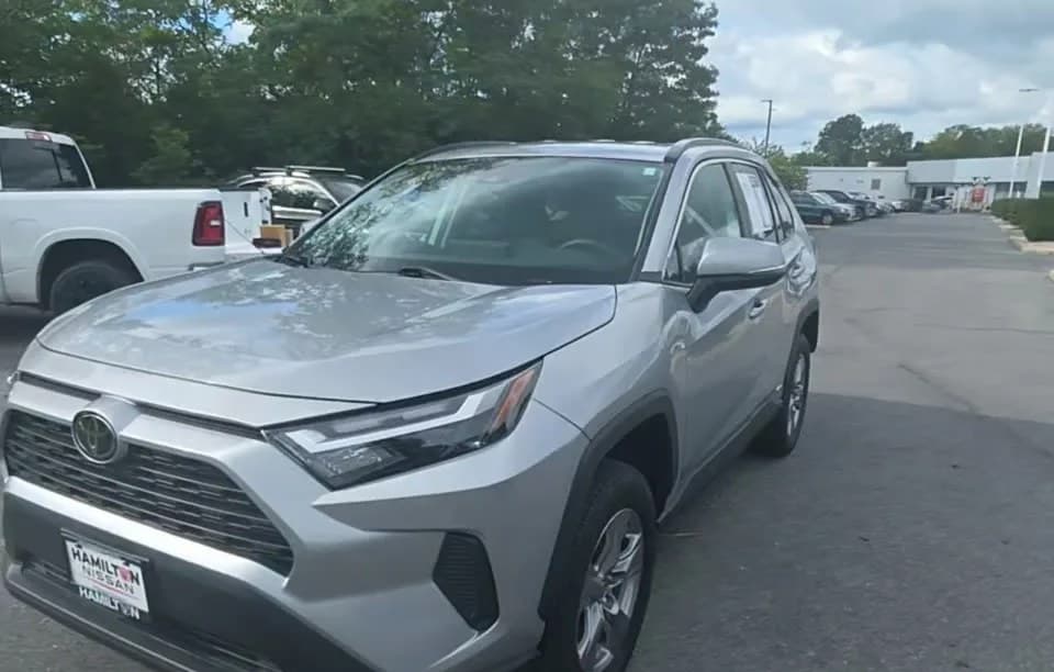 2025 TOYOTA RAV4 HYBRID XLE