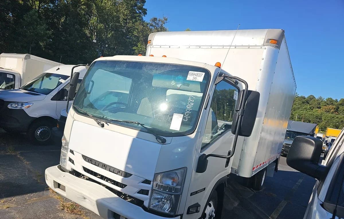 2019 ISUZU NPR 2