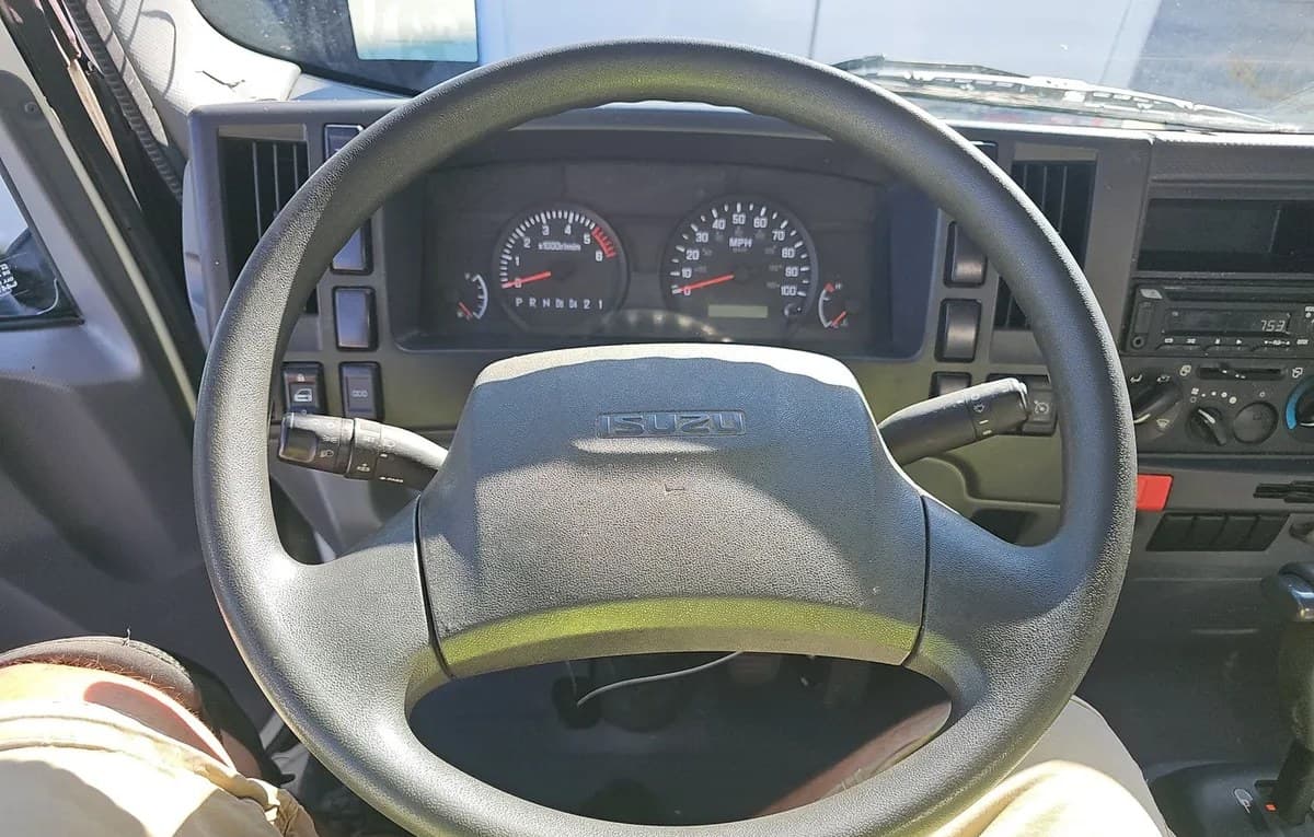 2019 ISUZU NPR 7