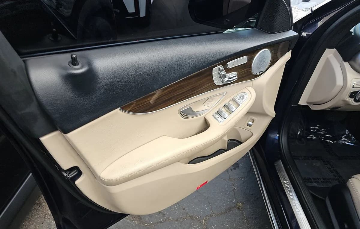 2018 MERCEDES-BENZ C-CLASS C 300 6