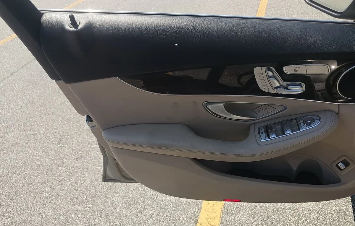 2019 MERCEDES-BENZ C-CLASS C 300 6