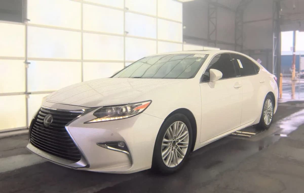 2017 LEXUS ES 350 2