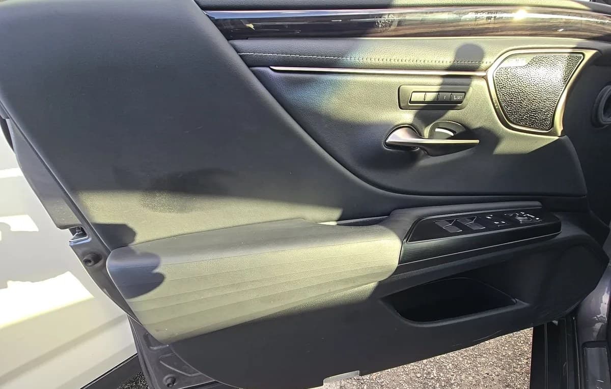 2020 LEXUS ES ES 300h 6