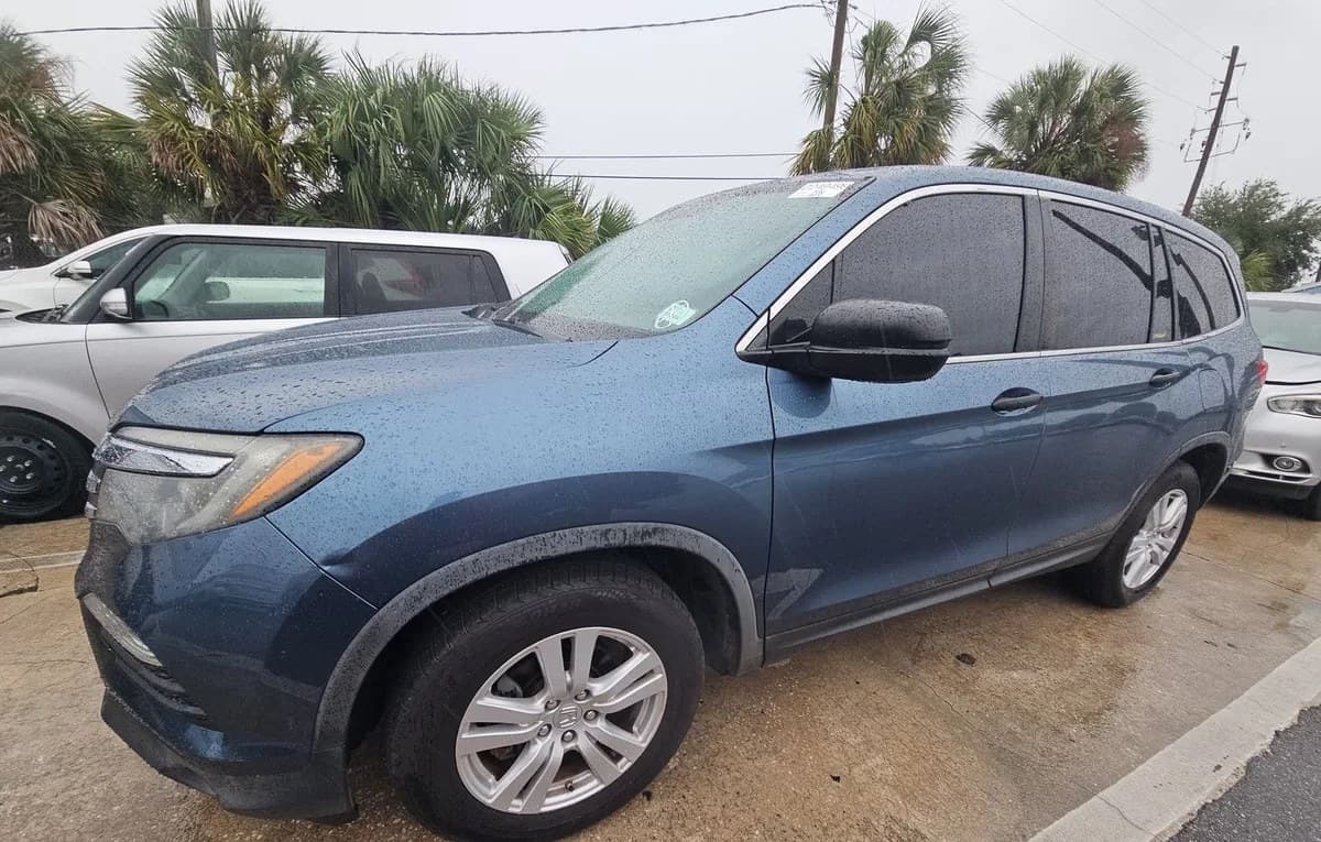 2018 HONDA PILOT LX 2