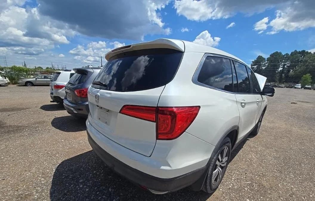 2018 HONDA PILOT EX 2
