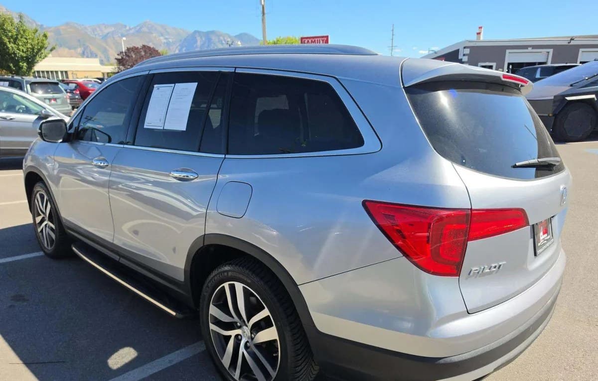 2017 HONDA PILOT TOURING 3