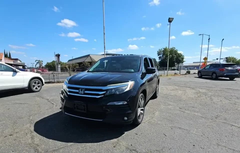 2018 HONDA PILOT Touring 2
