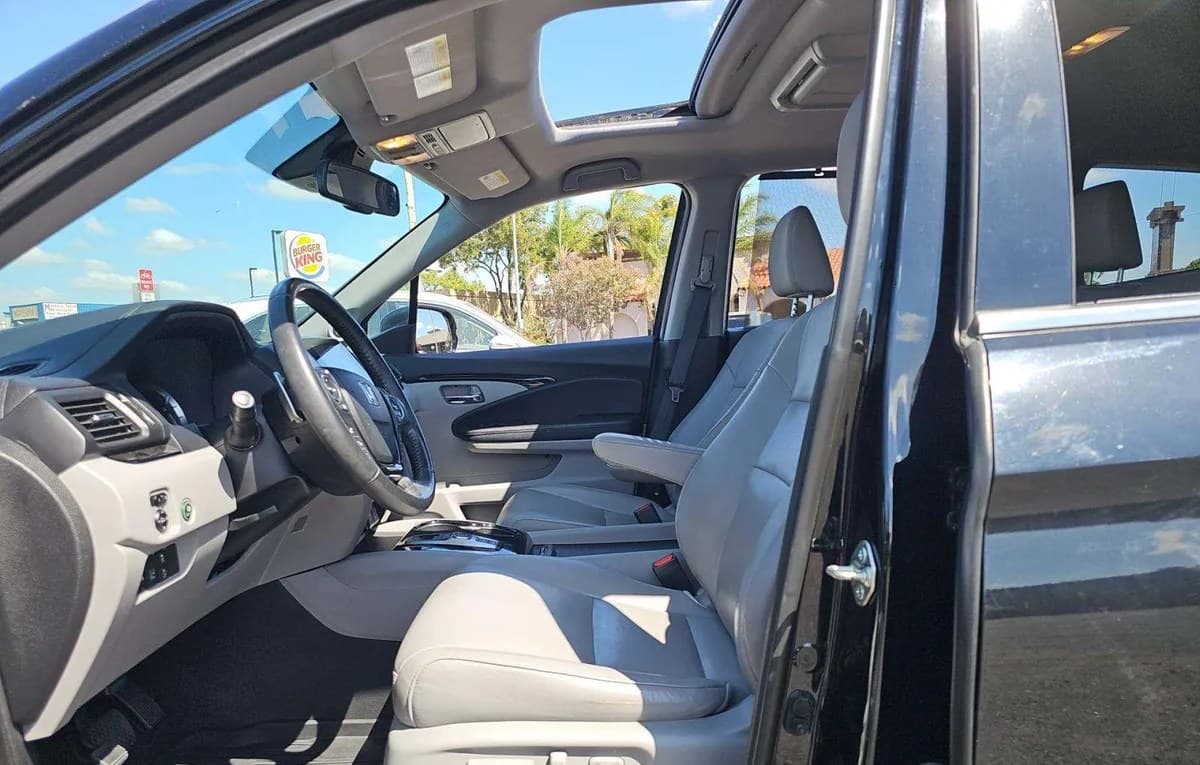 2018 HONDA PILOT Touring 4