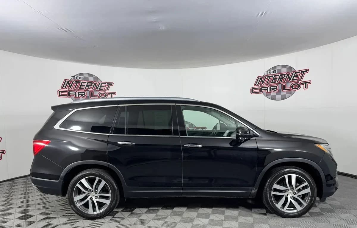 2018 HONDA PILOT Touring 5