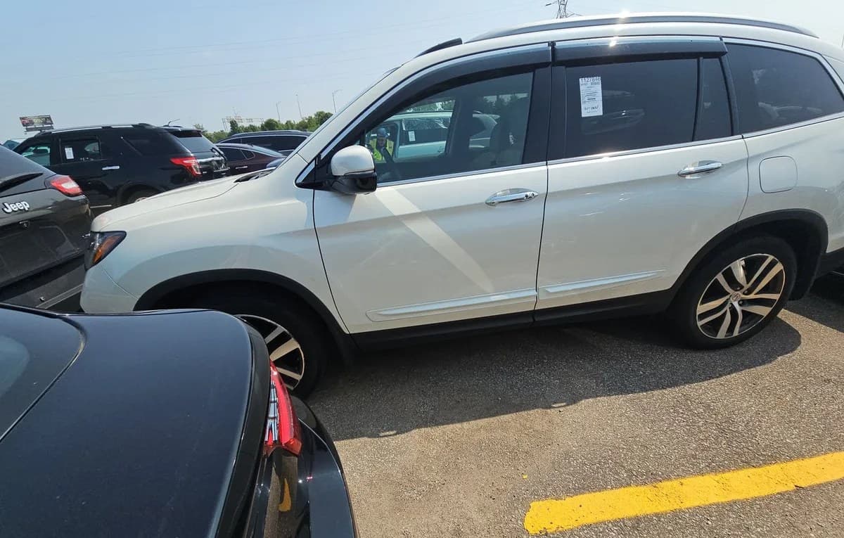 2017 HONDA PILOT Elite 2