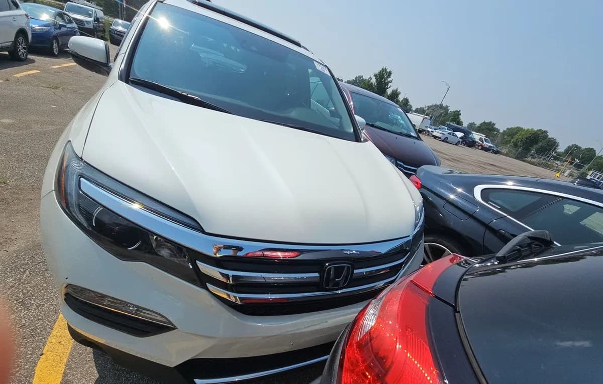 2017 HONDA PILOT Elite 3