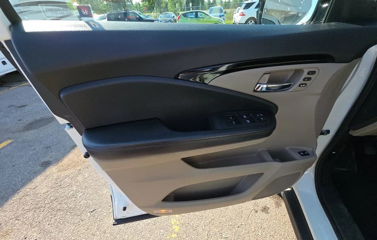 2017 HONDA PILOT Elite 6
