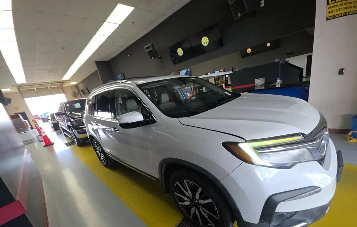 2019 HONDA PILOT Elite 4
