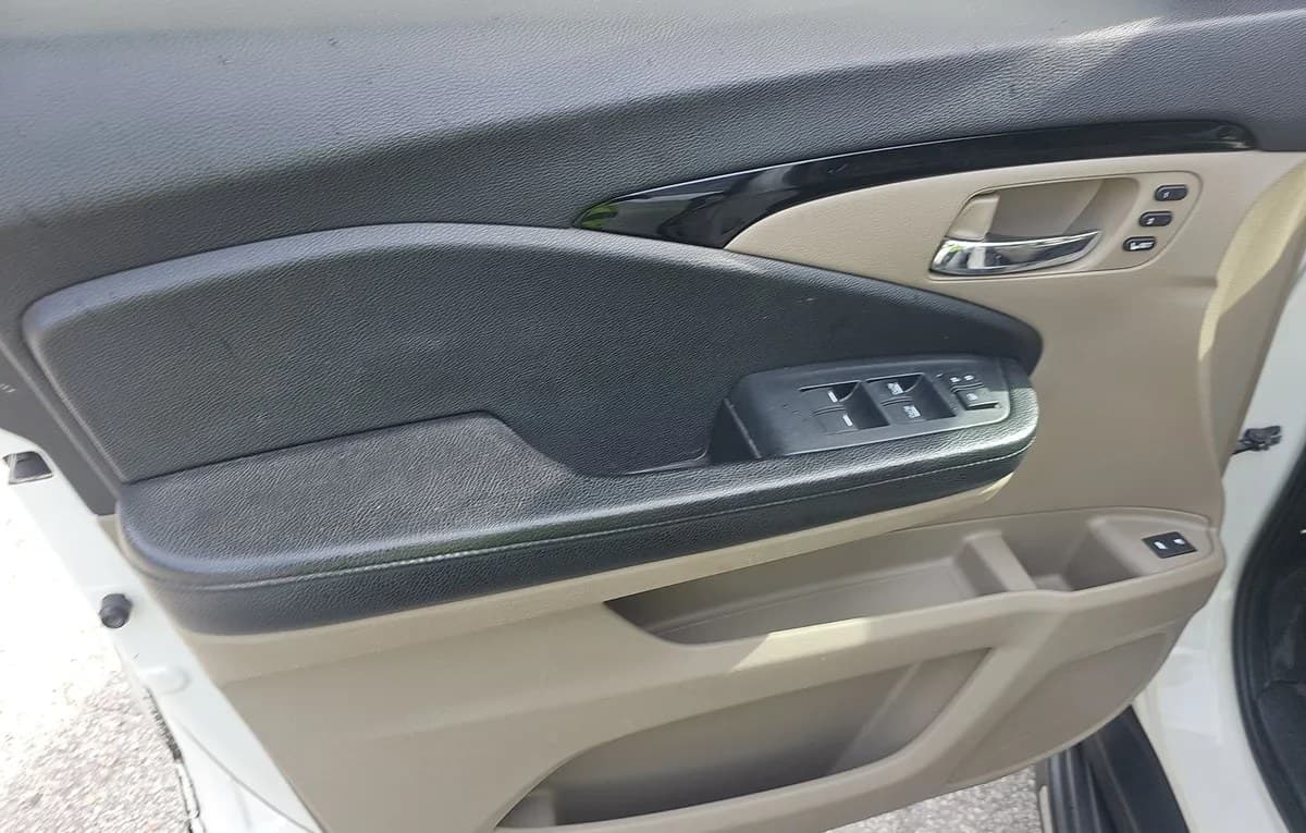 2017 HONDA PILOT Elite 6