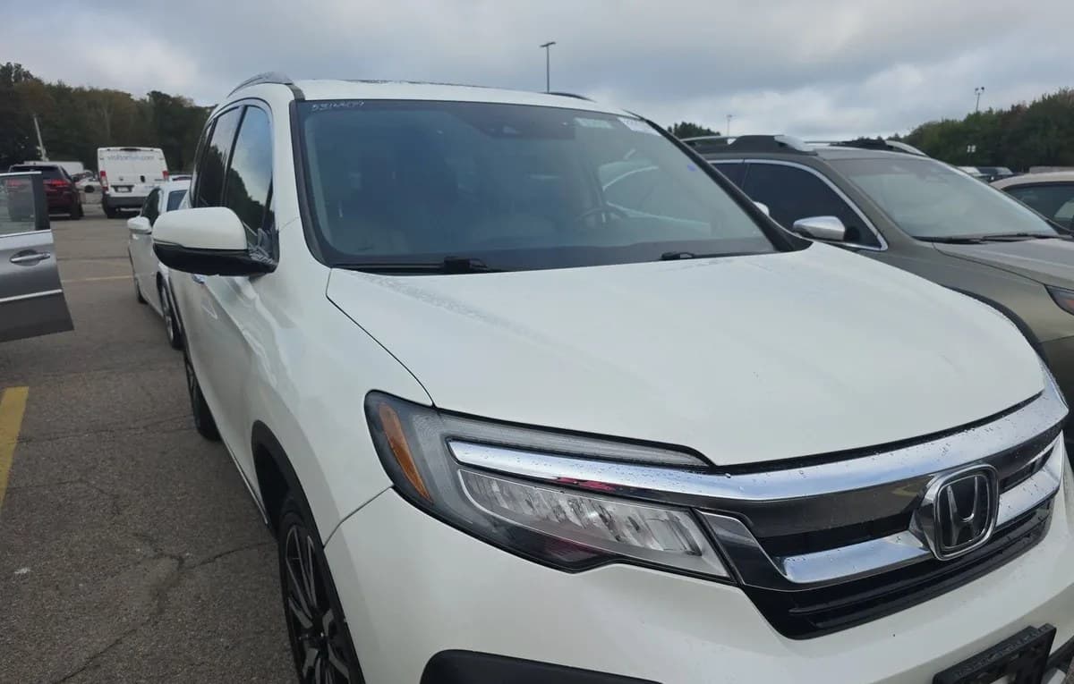 2019 HONDA PILOT Elite 4