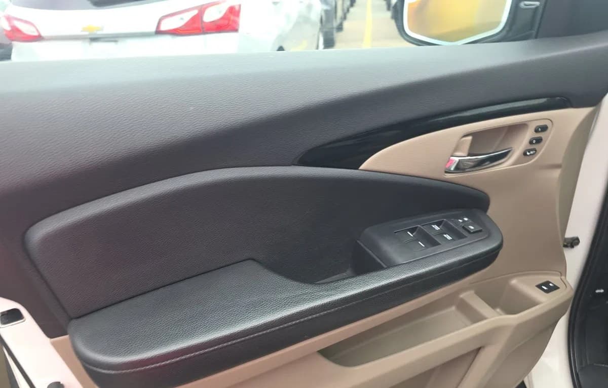 2019 HONDA PILOT Elite 6