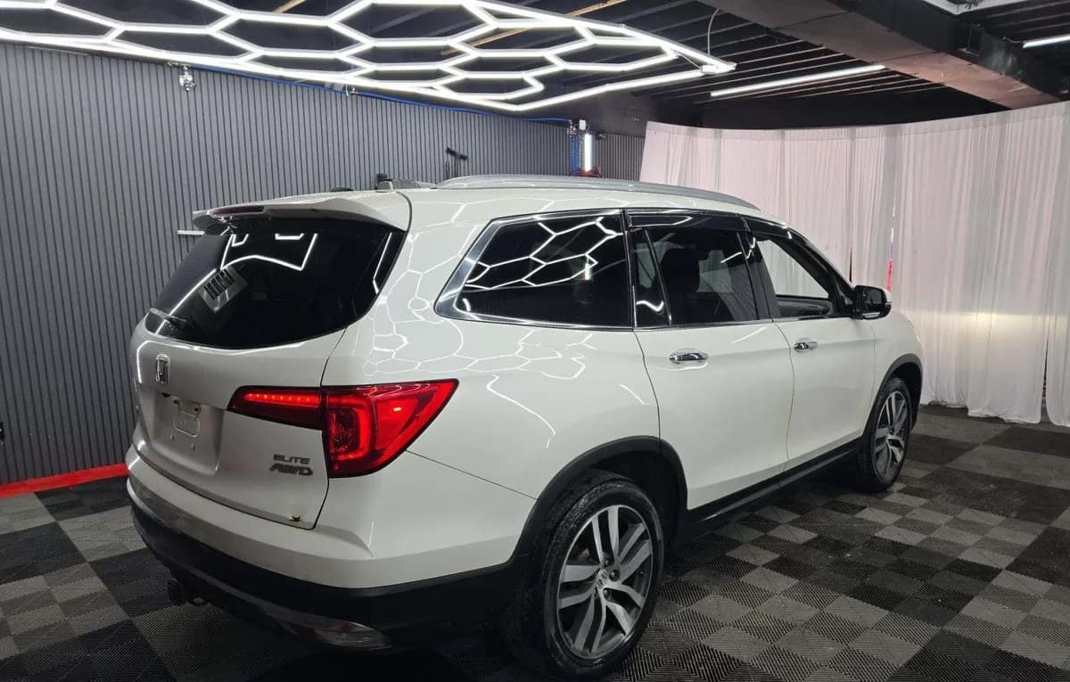 2018 HONDA PILOT Elite 4