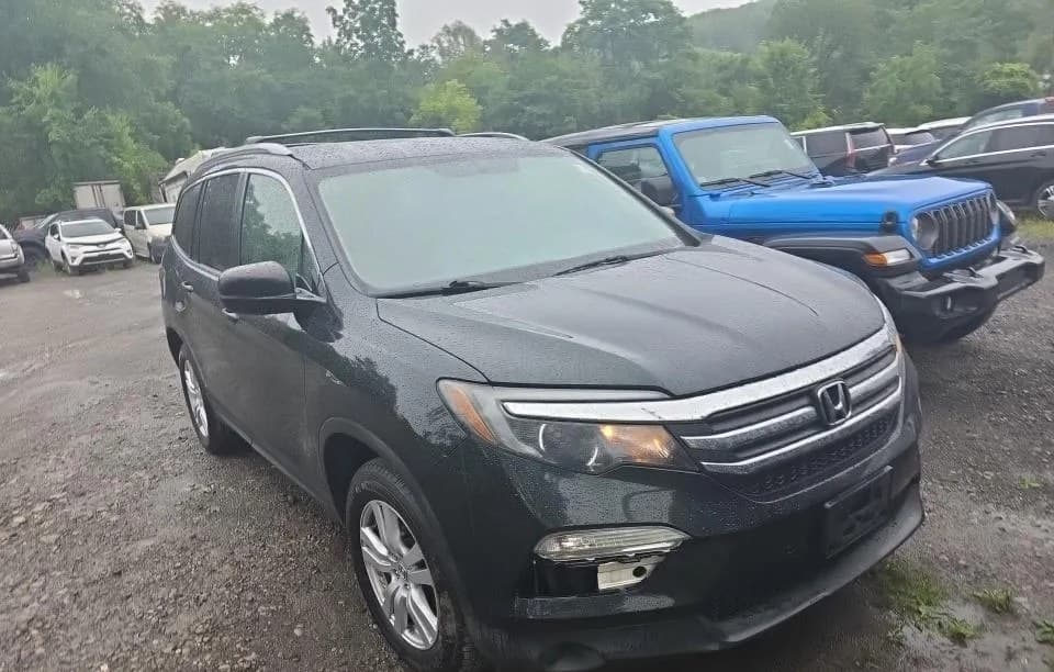 2017 HONDA PILOT LX 4
