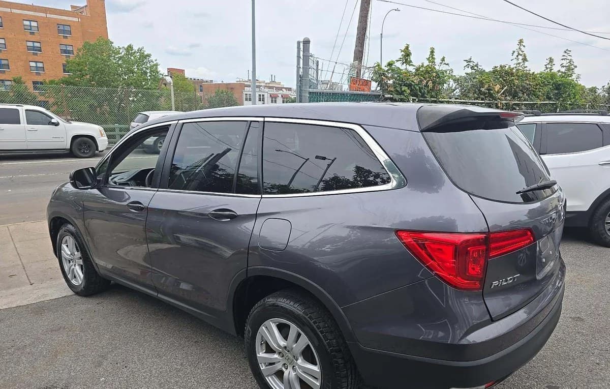 2018 HONDA PILOT LX 3