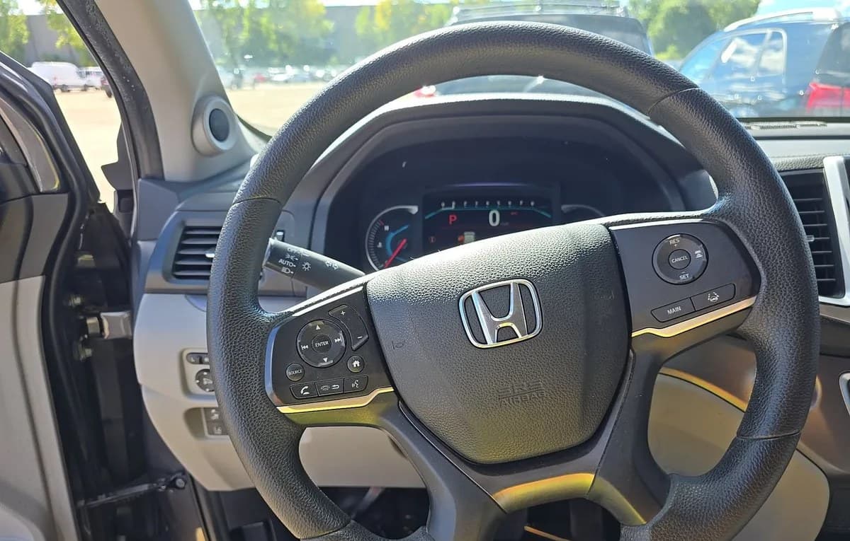 2020 HONDA PILOT LX 7