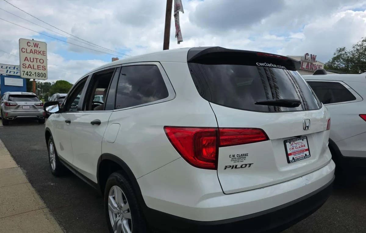 2018 HONDA PILOT LX 3