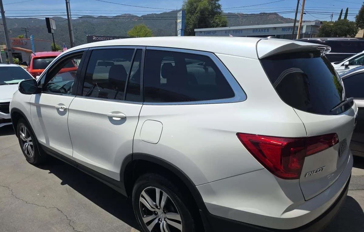 2017 HONDA PILOT EX 3
