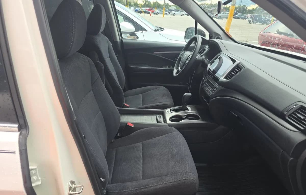 2017 HONDA PILOT EX 5