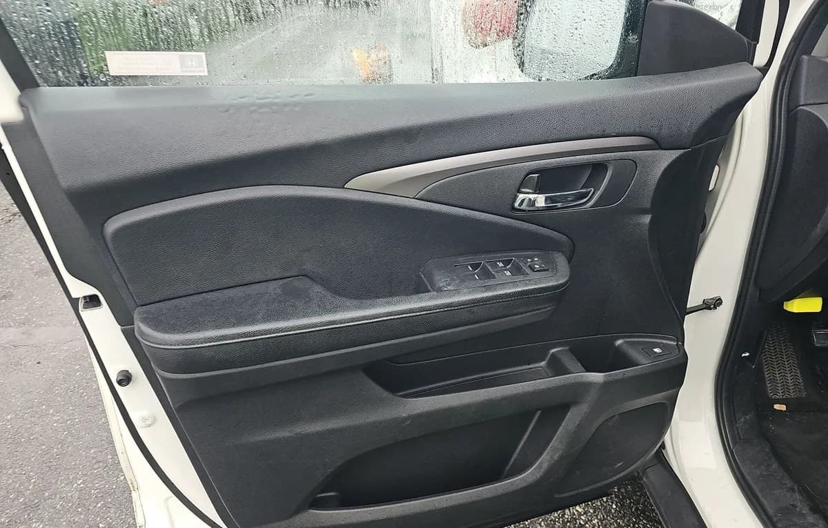 2017 HONDA PILOT EX 6