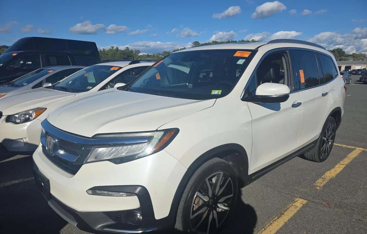 2019 HONDA PILOT Touring 2