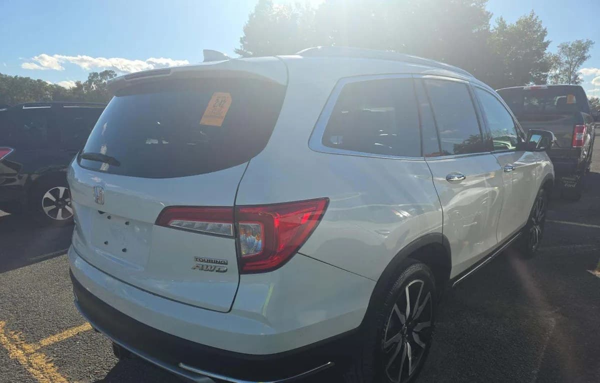 2019 HONDA PILOT Touring 4