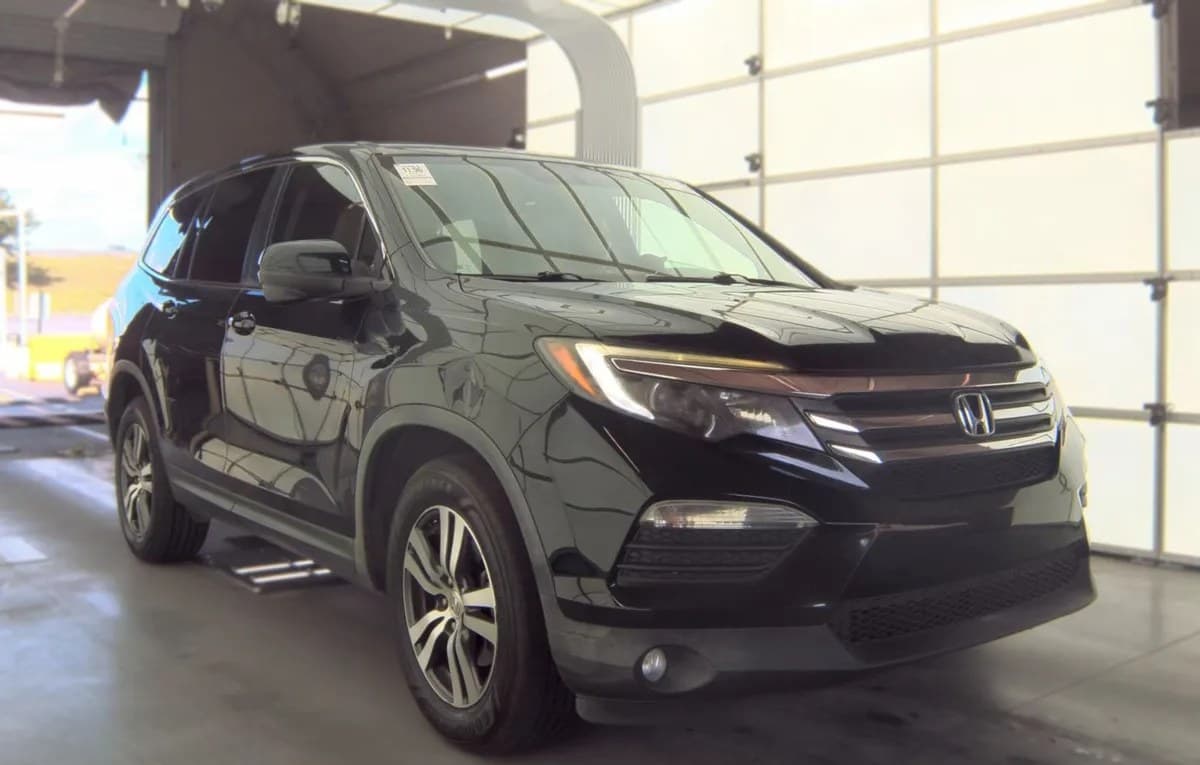 2017 HONDA PILOT EX-L 4