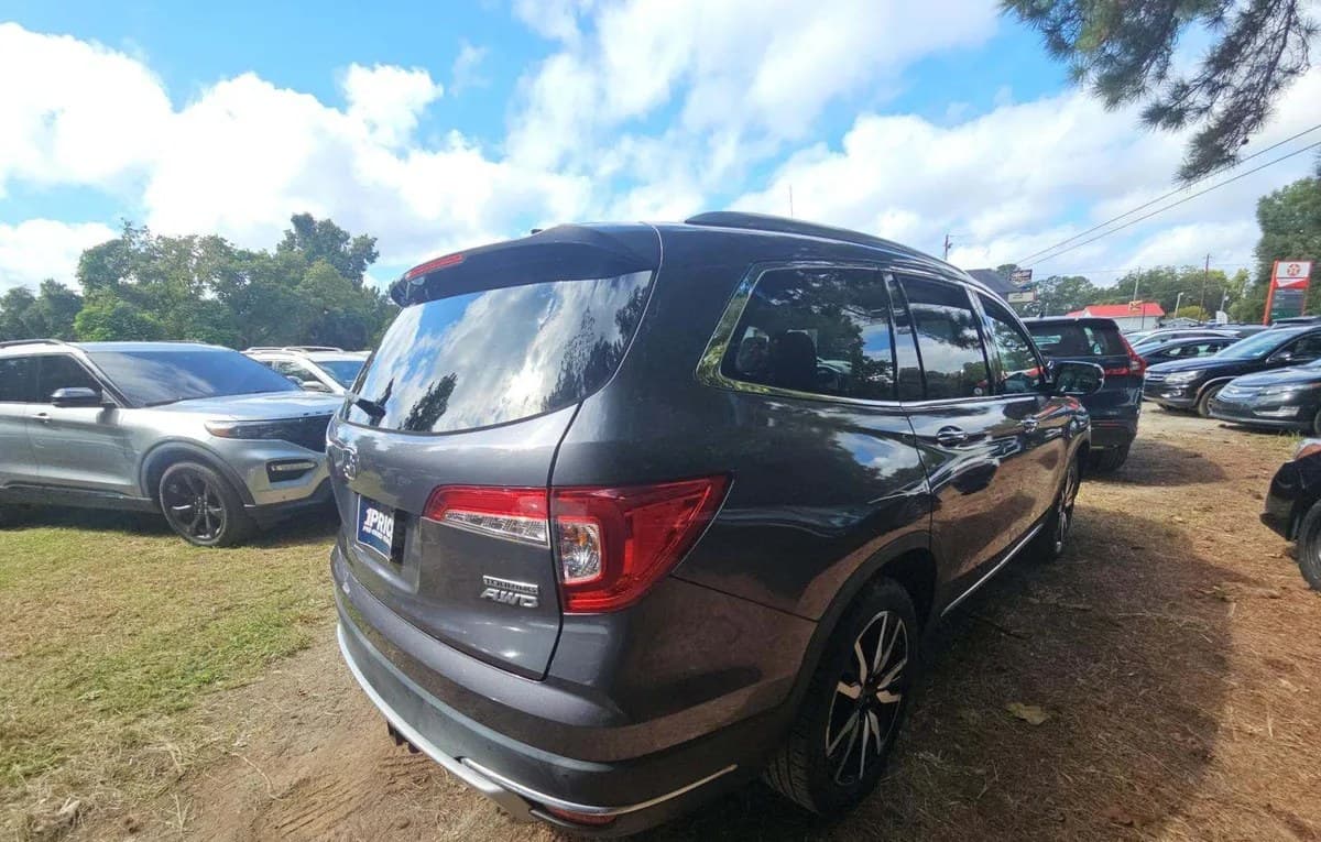 2019 HONDA PILOT Touring 4