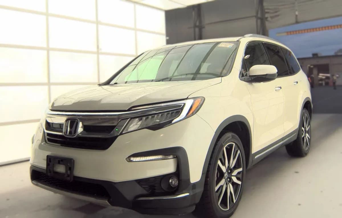 2019 HONDA PILOT Touring 2