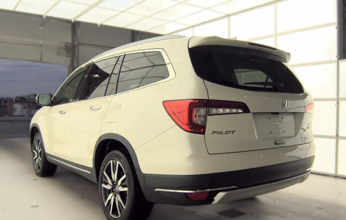 2019 HONDA PILOT Touring 4