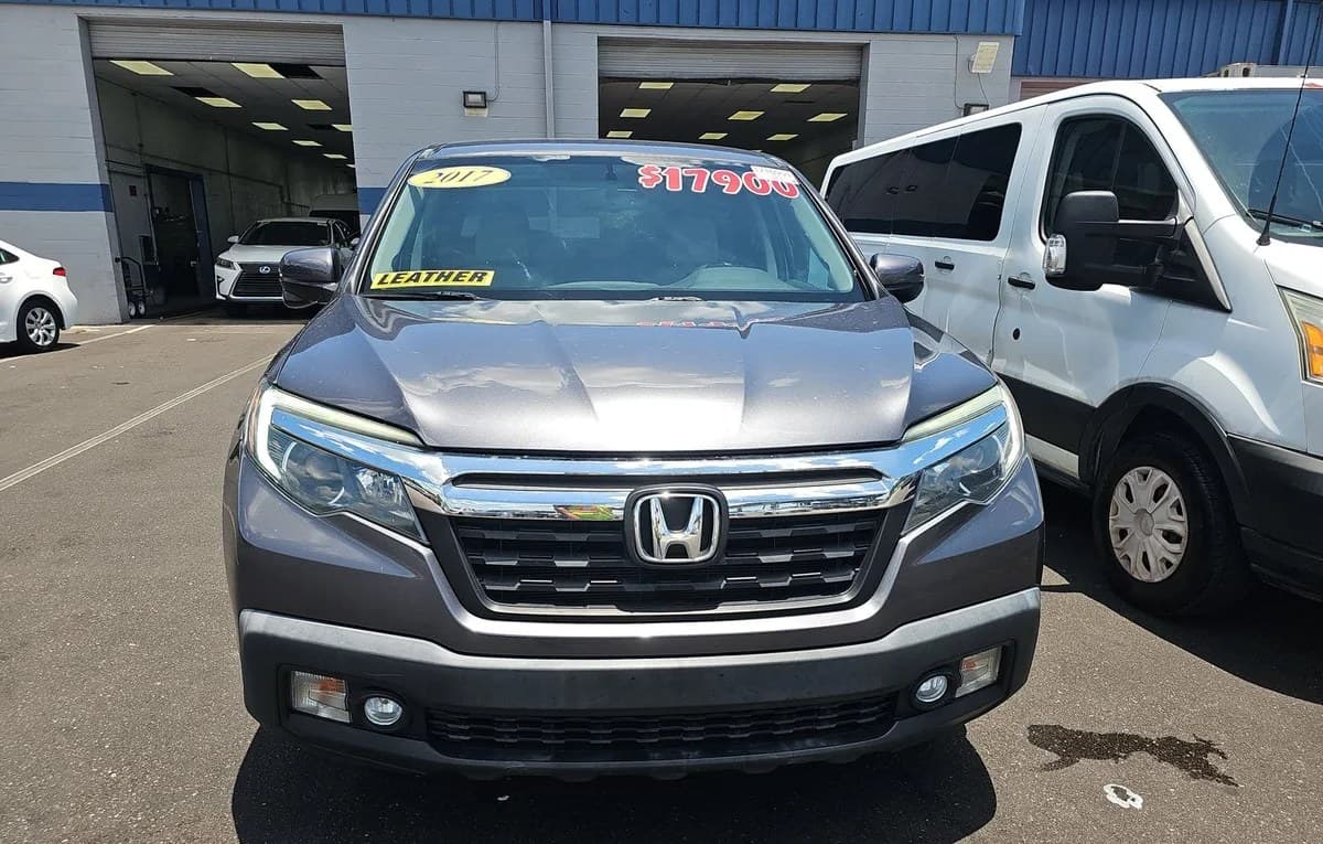 2017 HONDA RIDGELINE RTL-T CREW CAB MEDIUM BED 3