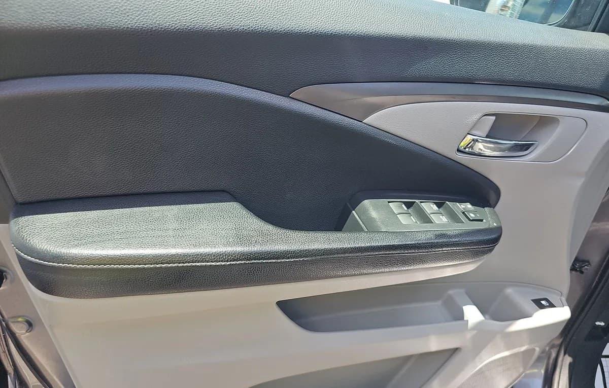 2017 HONDA RIDGELINE RTL-T CREW CAB MEDIUM BED 6