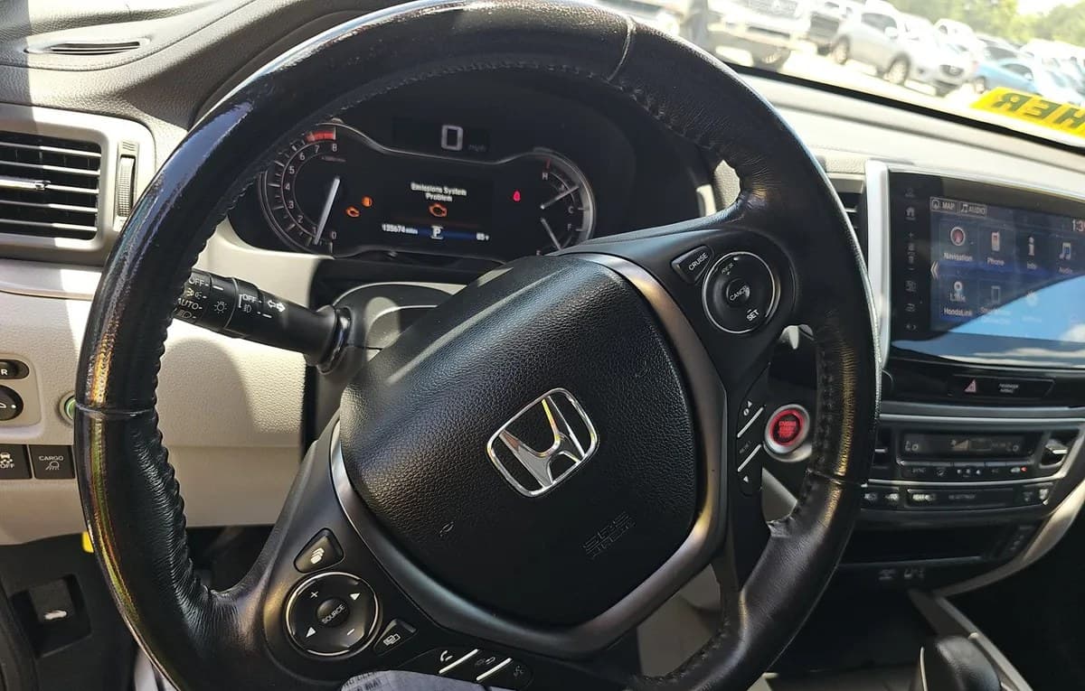 2017 HONDA RIDGELINE RTL-T CREW CAB MEDIUM BED 7
