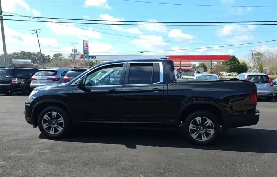 2017 HONDA RIDGELINE RTL CREW CAB MEDIUM BED 4