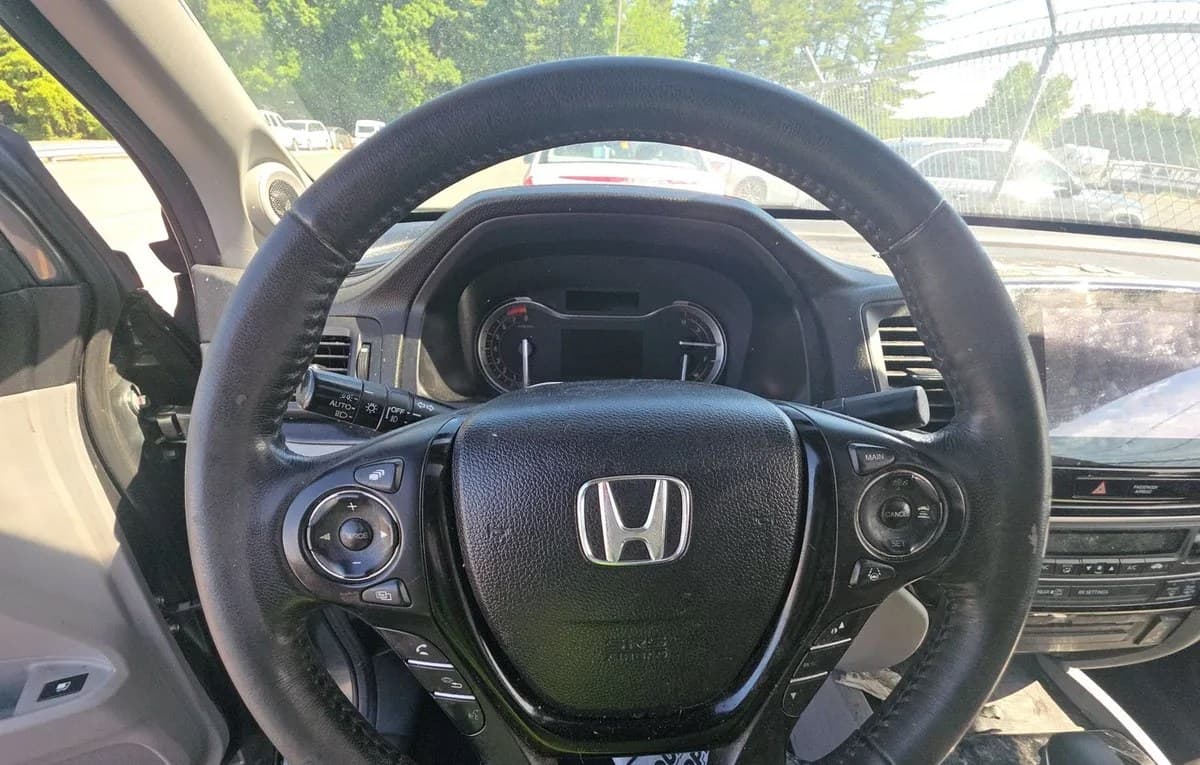 2017 HONDA RIDGELINE RTL-E CREW CAB MEDIUM BED 7