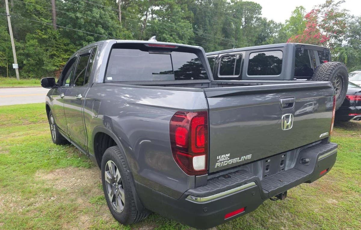 2018 HONDA RIDGELINE RTL-E CREW CAB MEDIUM BED 3