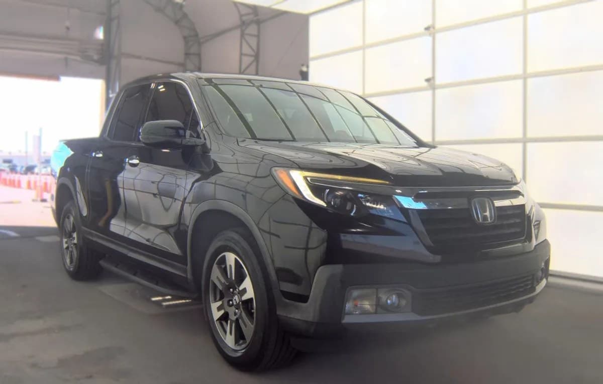2017 HONDA RIDGELINE RTL-E CREW CAB MEDIUM BED 4
