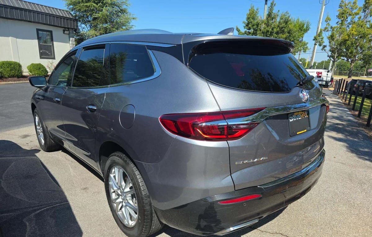 2021 BUICK ENCLAVE Essence 3