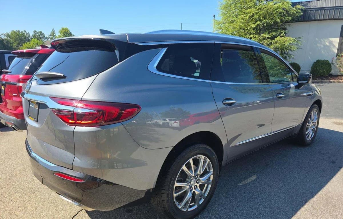2021 BUICK ENCLAVE Essence 4