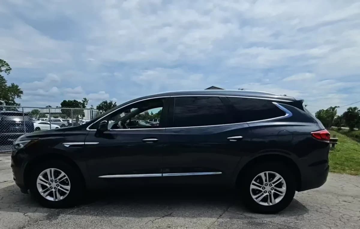 2019 BUICK ENCLAVE Essence 2