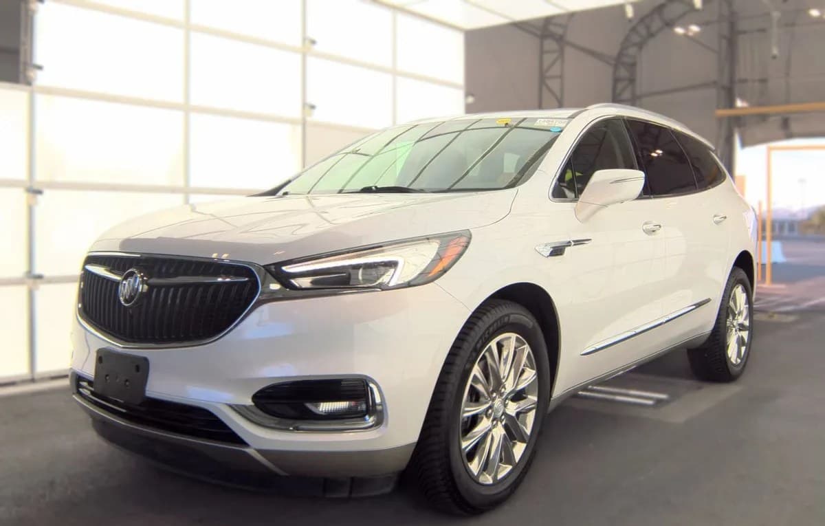 2018 BUICK ENCLAVE Essence 2