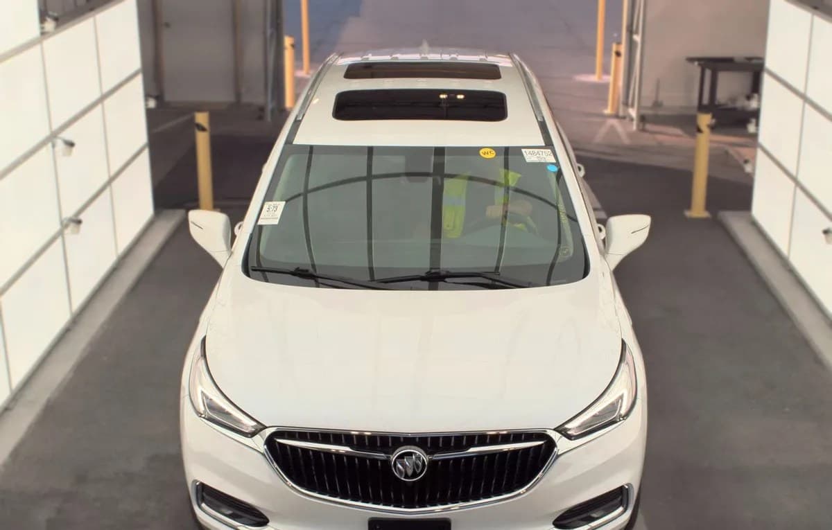 2018 BUICK ENCLAVE Essence 3